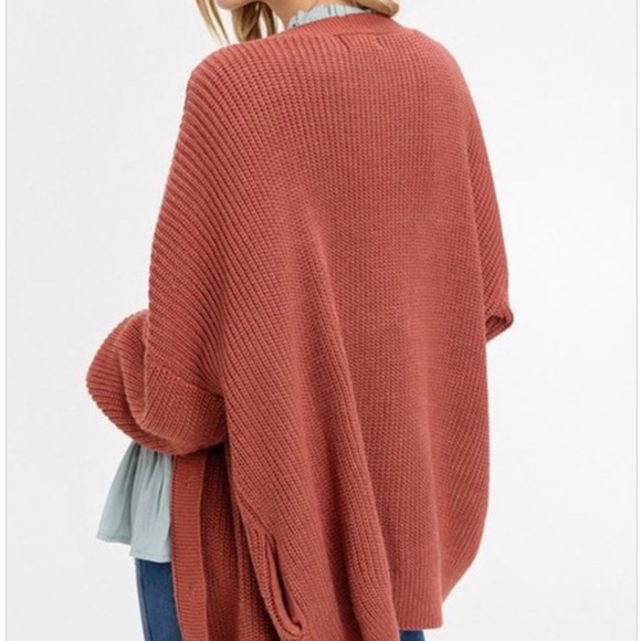 Last 1• Loose Fit Button Down Cardi - Picture 8 of 8